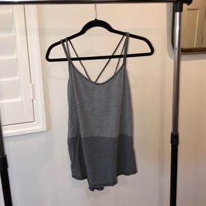lululemon workout tank top!!